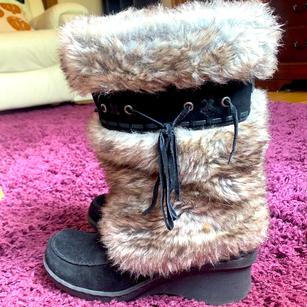 Faux Fur Mid-Calf Fuzzy Boots